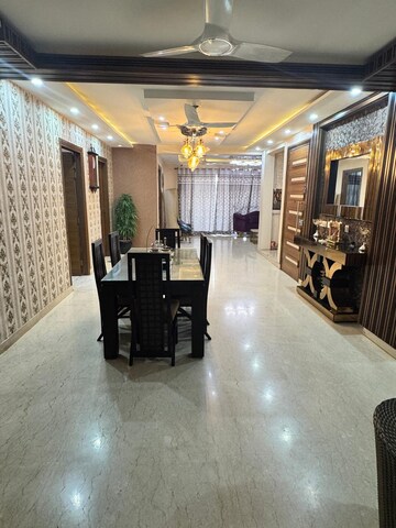 Living Room in 3 BHK Builder Floor at SS Aaron Ville, Sector 48 – for Rent