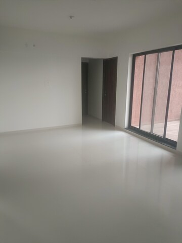 Room in 2 BHK Apartment at Shapoorji Pallonji Sensorium, Hinjewadi – for Rent