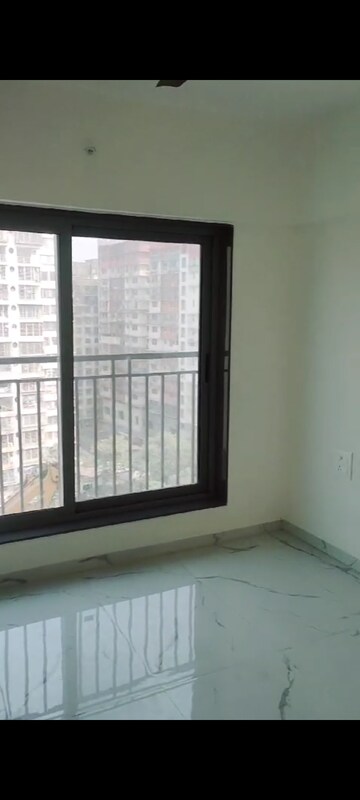 Room in 3 BHK Apartment at Shree Kaveri Heights, Ghatkopar East – for Rent
