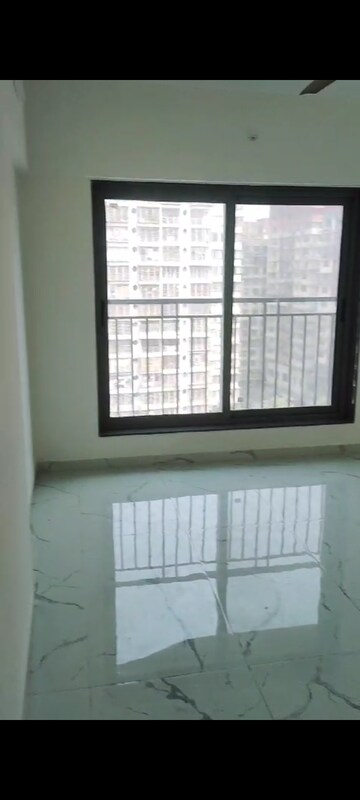 Room in 3 BHK Apartment at Shree Kaveri Heights, Ghatkopar East – for Rent