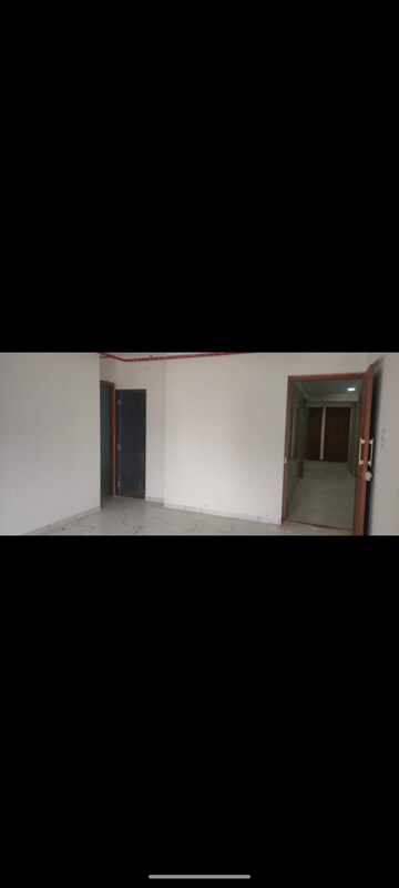 Room in 3 BHK Apartment at Shree Kaveri Heights, Ghatkopar East – for Rent