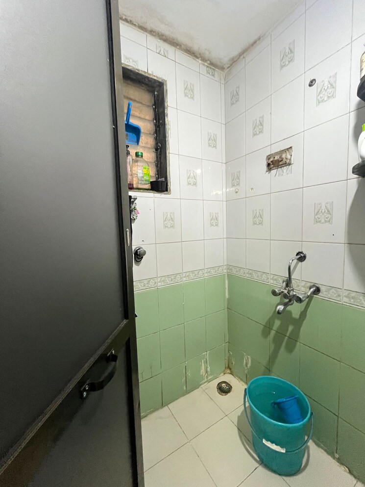 Bathroom, tirupati-chs-nerul 1 Bedroom 610 Sq.Ft. Apartment In Nerul Navi Mumbai 8180465