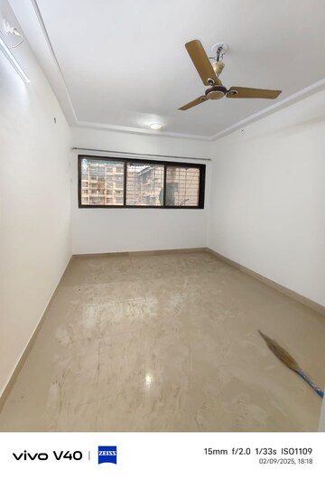 Room in 3 BHK Apartment at Gahlot Majesty and Avenue CHS, Nerul – for Rent