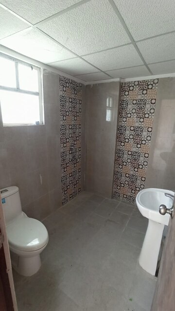 Bathroom in 3 BHK Apartment at Neelkanth Dreamz, Raebareli Road – for Sale