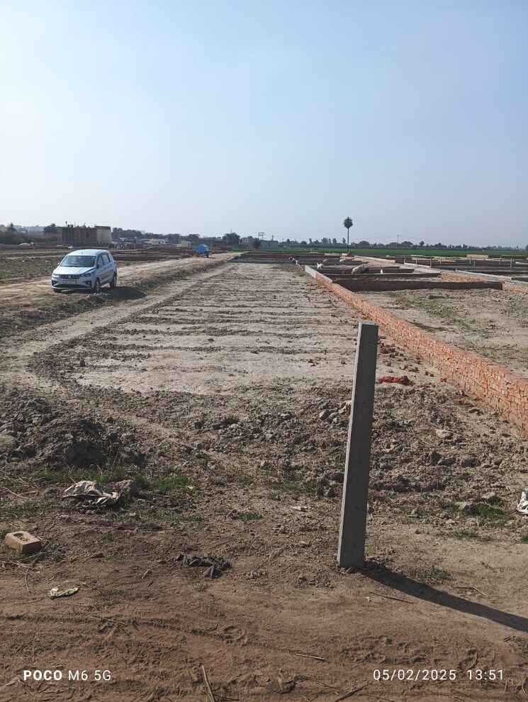 undefined, bhopani village  100 Sq.Yd. Plot In Bhopani Village Faridabad 8180512