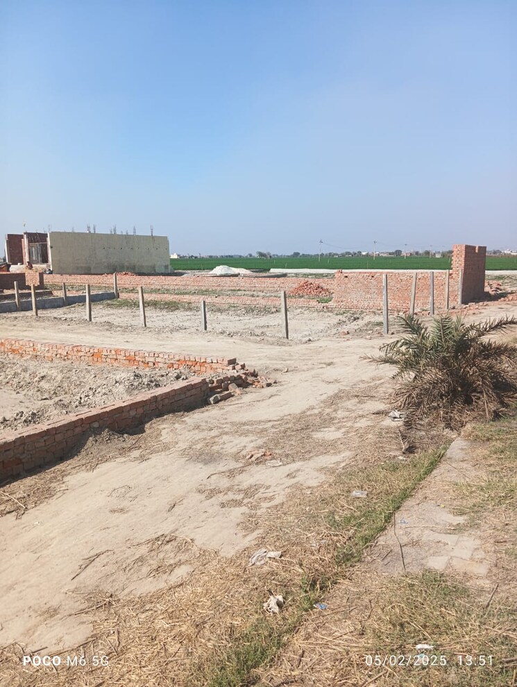 undefined, bhopani village  100 Sq.Yd. Plot In Bhopani Village Faridabad 8180512