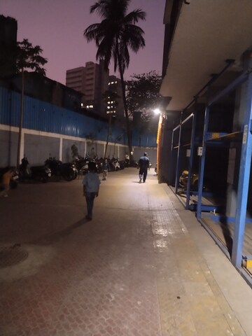 Parking in 2 BHK Apartment at Kurla East – for Rent