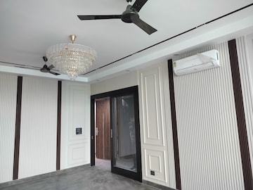 Building Lobby in 3 BHK Builder Floor at Greater Kailash I – for Rent