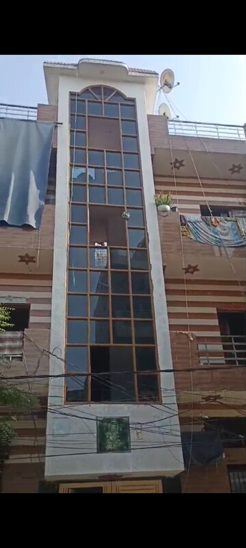Staircase in 6+ BHK Independent House at Anand Vihar – for Sale
