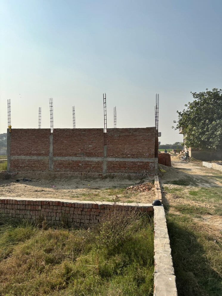 undefined, bhopani village  100 Sq.Yd. Plot In Bhopani Village Faridabad 8180522
