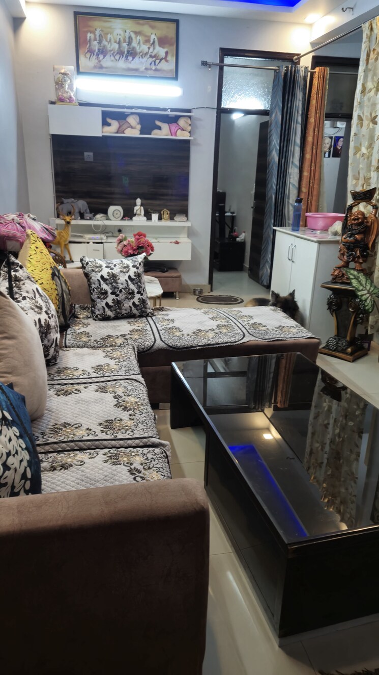 Living Room, pratap vihar 3 Bedroom 1350 Sq.Ft. Builder Floor In Pratap Vihar Ghaziabad 8180533