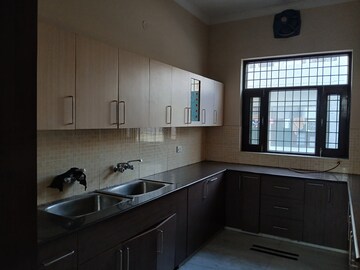 Kitchen in 2.5 BHK Builder Floor at Sector 16 – for Rent