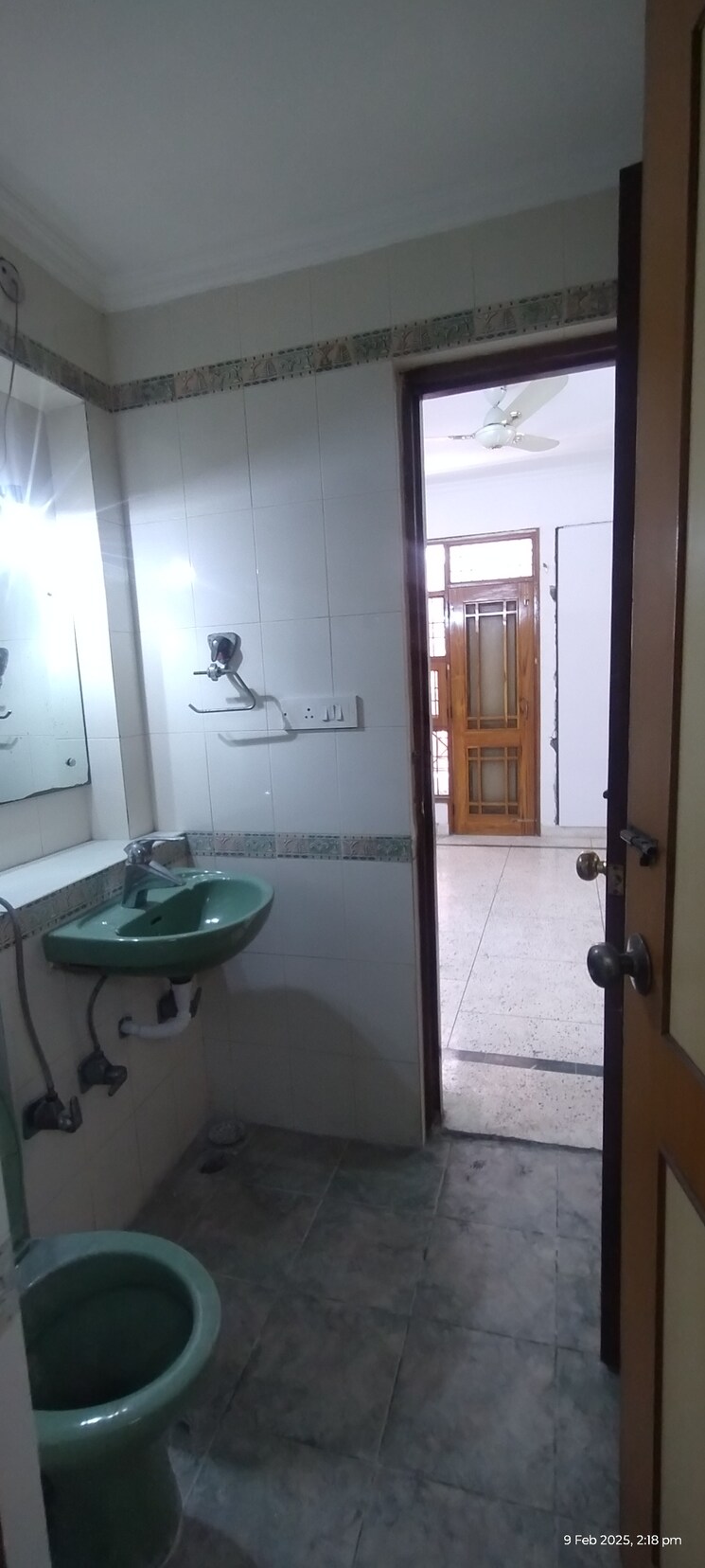 Kitchen, sector 4 dwarka 3 Bedroom 1600 Sq.Ft. Builder Floor In Sector 4, Dwarka Delhi 8180548