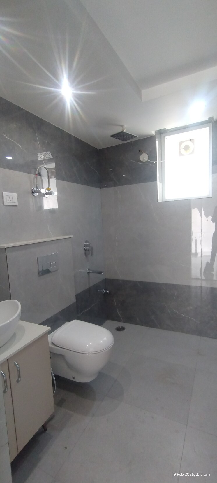 Bathroom, sector 7 dwarka 3 Bedroom 1600 Sq.Ft. Apartment In Sector 7 Dwarka Delhi 8180572
