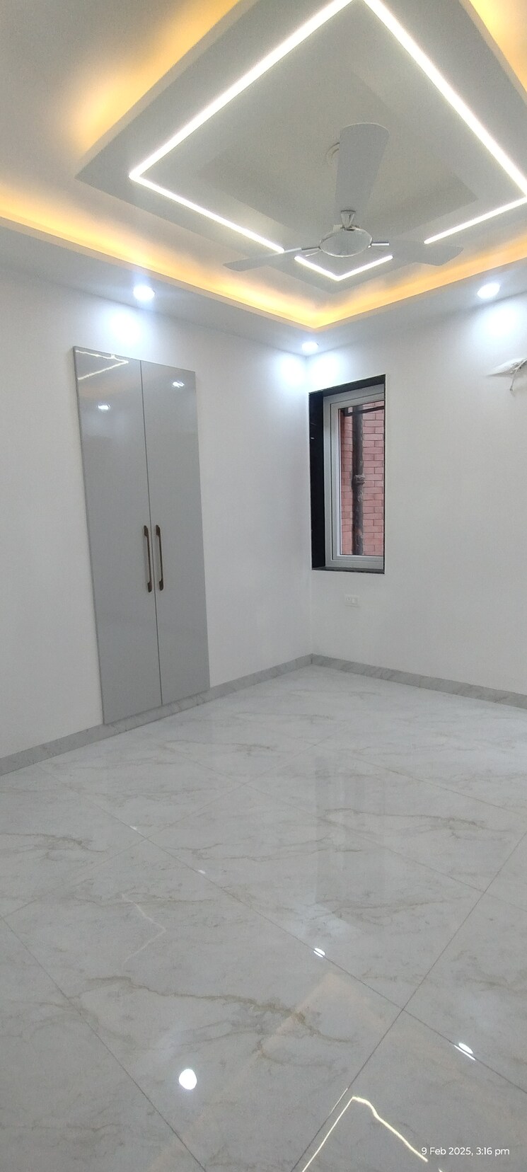 Room, sector 7 dwarka 3 Bedroom 1600 Sq.Ft. Apartment In Sector 7 Dwarka Delhi 8180572