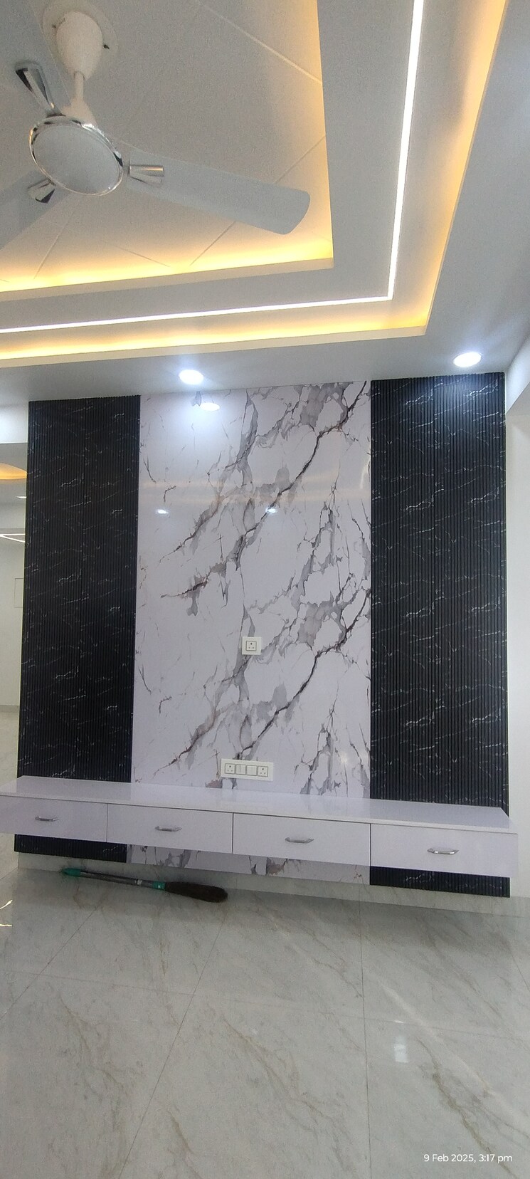 Room, sector 7 dwarka 3 Bedroom 1600 Sq.Ft. Apartment In Sector 7 Dwarka Delhi 8180572