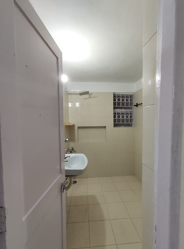 Furnished Amenities in 3 BHK Apartment at Vasant Kunj – for Rent