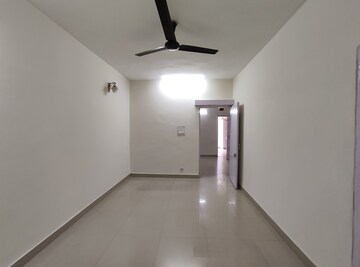Room in 3 BHK Apartment at Vasant Kunj – for Rent