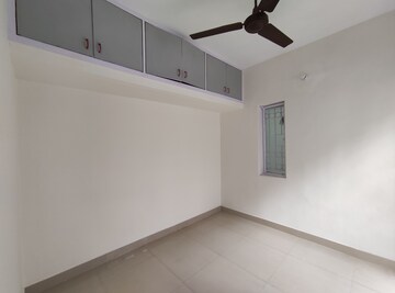 Room in 3 BHK Apartment at Vasant Kunj – for Rent