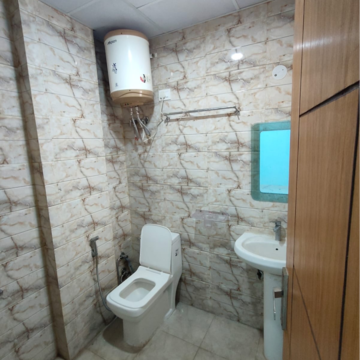 Bathroom in 2 BHK Builder Floor at Saket – for Rent