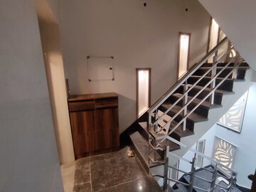Staircase in 3 BHK Builder Floor at Puri Kohinoor, Sector 89 – for Rent