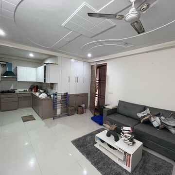 Team Area in 2 BHK Builder Floor at Sector 52 – for Rent