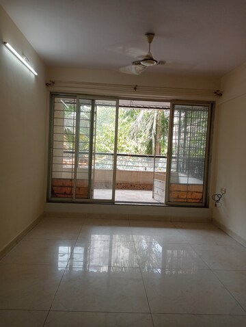 2 BHK Apartment For Rent in Evershine Tower Kandivali East Mumbai  8180632