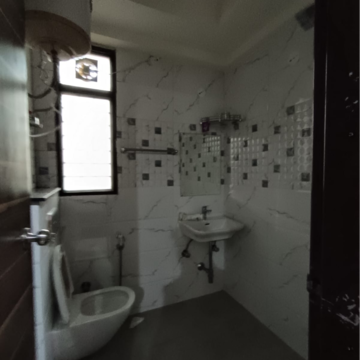 Bathroom in 4 BHK Builder Floor at Sector 43 – for Rent