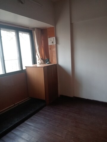 Room in 1 BHK Apartment at HDIL Dheeraj Regency, Borivali East – for Rent