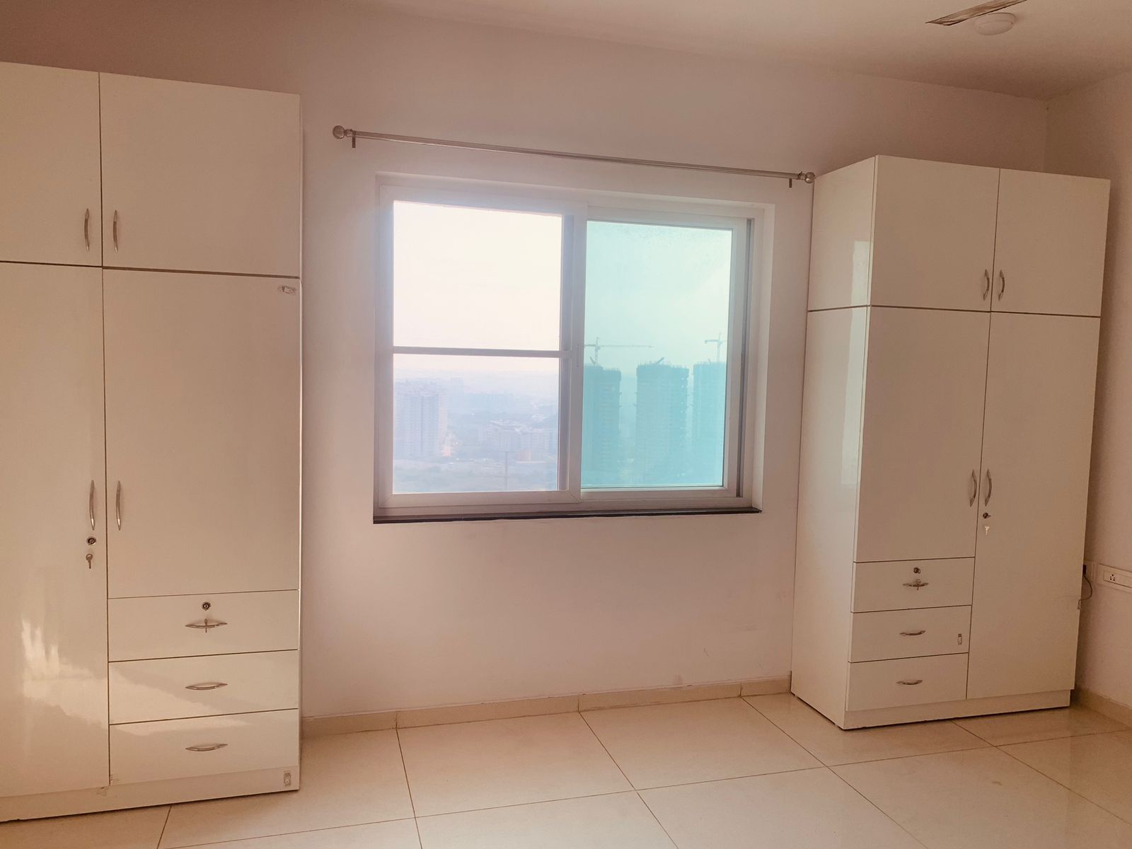 3 BHK + Pooja Room 2075 Sq.Ft. Apartment in Jayabheri The Summit