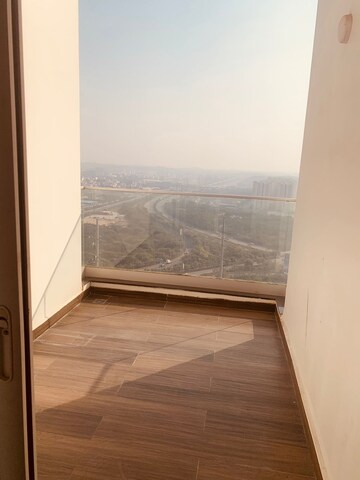 Room in 3 BHK Apartment at Jayabheri The Summit, Narsingi – for Sale