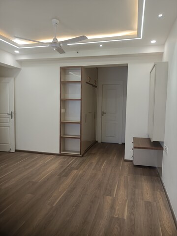 Room in 4 BHK Apartment at The 3C Lotus Panache, Sector 110 – for Rent