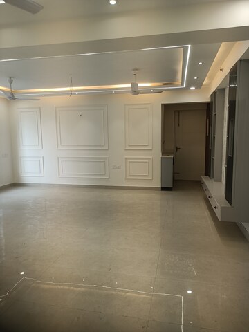 Room in 4 BHK Apartment at The 3C Lotus Panache, Sector 110 – for Rent