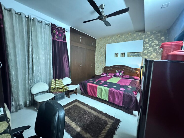 Bedroom, rwa-apartments-sector-41 5 Bedroom 180 Sq.Mt. Independent House In Sector 41 Noida 8180711