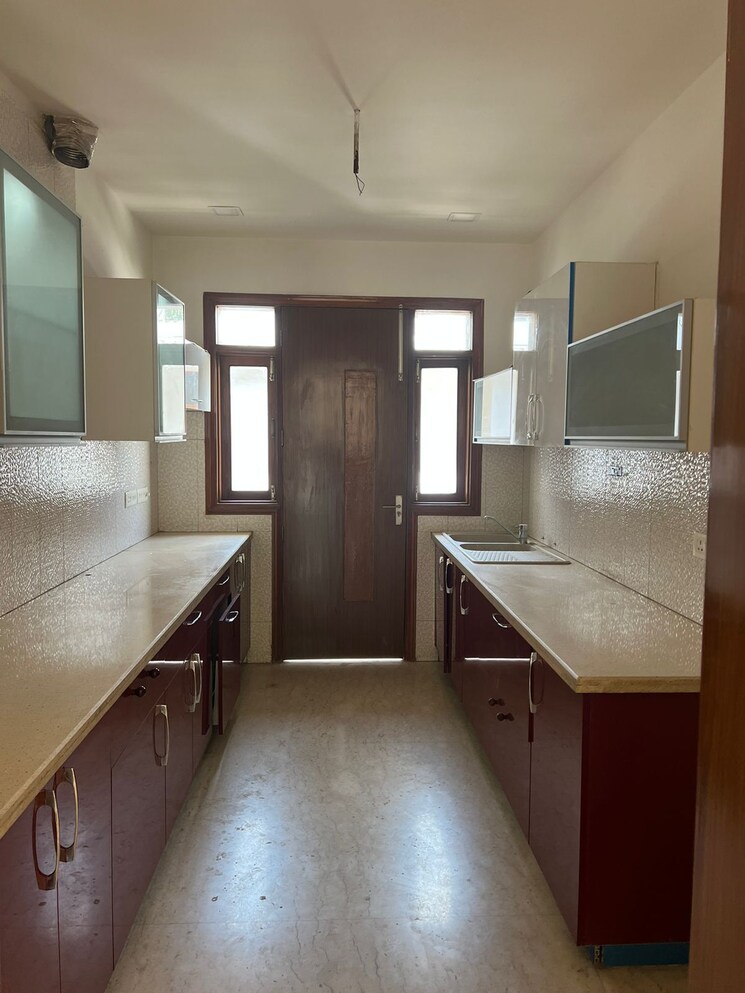 Kitchen, kohat enclave 3 Bedroom 1800 Sq.Ft. Builder Floor In Kohat Enclave Delhi 8180774