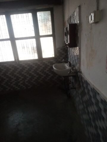 Bedroom in 2 BHK Independent House at Aliganj – for Rent