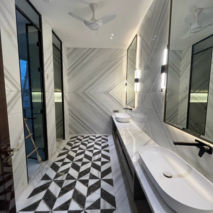 Balcony, chattarpur 5 Bedroom 2450 Sq.Yd. Villa In Chattarpur Delhi 8180804