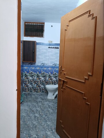 Furnished Amenities in 3 BHK Independent House at Vikas Nagar – for Rent