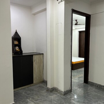 Room in 2 BHK Builder Floor at Sector 40 – for Rent