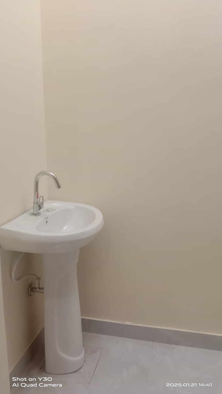 Bathroom, kursi road 2 Bedroom 1200 Sq.Ft. Independent House In Kursi Road Lucknow 8180870