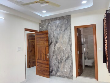 Room in 3 BHK Builder Floor at Kondapur – for Rent