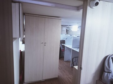 Room in  Office Space at Haware Fantasia, Sector 28 – for Rent