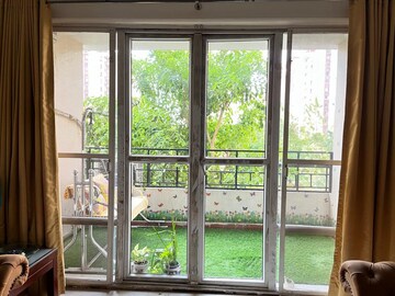 Room in 4 BHK Apartment at Orchid Petals, Sector 49 – for Rent