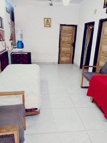 Living Room in 3 BHK Builder Floor at Sector 31 – for Rent