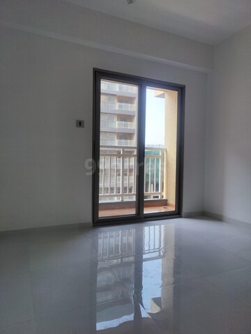 Room in 2 BHK Apartment at Bramhacorp The Collection, Kalyani Nagar – for Rent