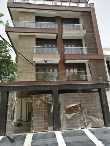 2 BHK Builder Floor For Rent in Sector 11