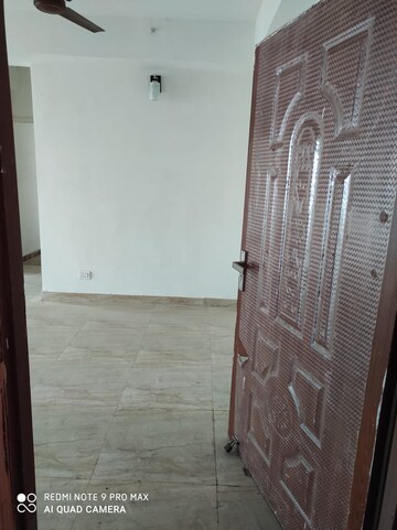 Bathroom in 2.5 BHK Apartment at Migsun Ultimo, Omicron Iii Greater Noida – for Rent