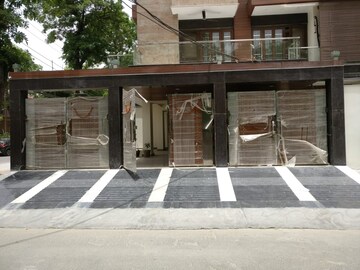 2 BHK Builder Floor For Rent in Sector 11