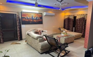 Living Room in 3.5 BHK Apartment at Rohini Sector 9 – for Sale