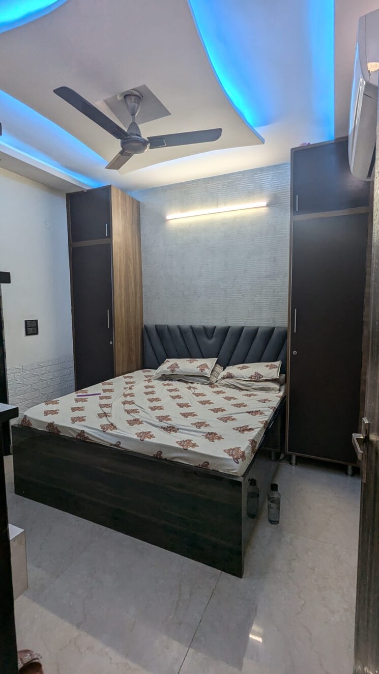 Bedroom, rohini sector 9 3.5 Bedroom 1300 Sq.Ft. Apartment In Rohini Sector 9 Delhi 8181131